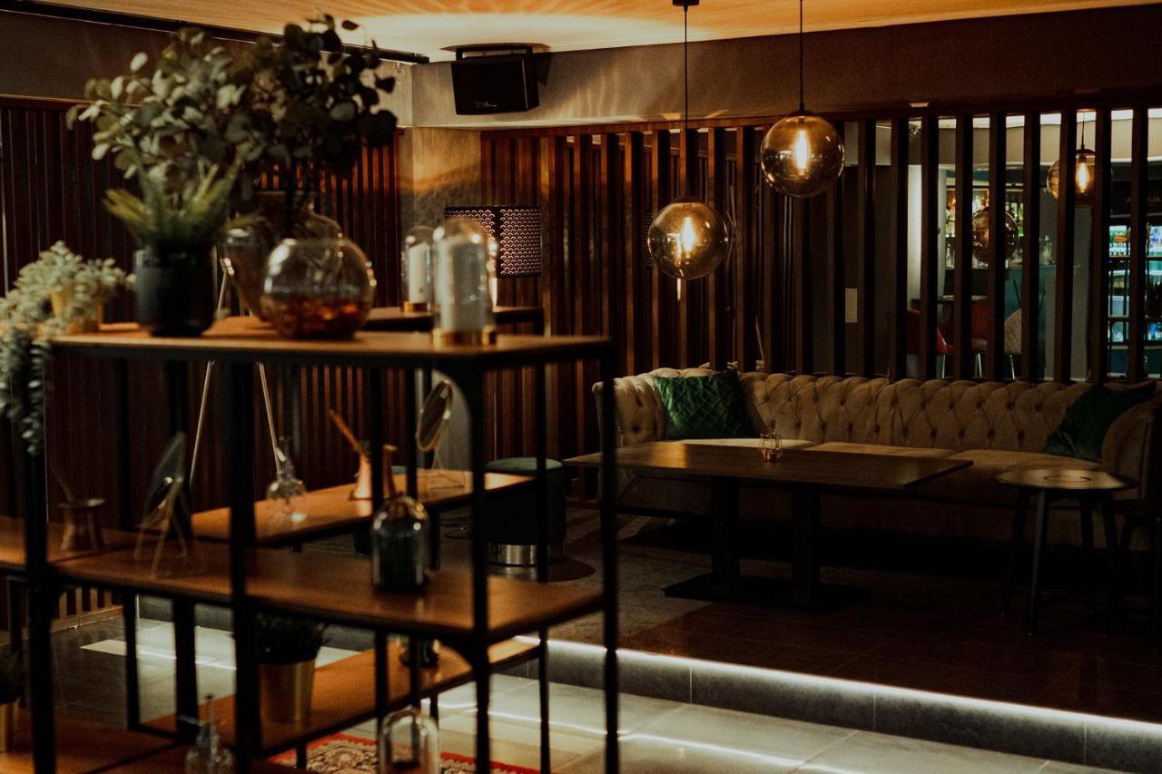 Hotel Ali Baba Humenne Bagian luar foto