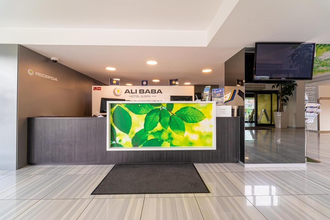 Hotel Ali Baba Humenne Bagian luar foto