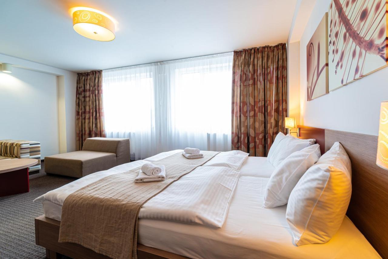 Hotel Ali Baba Humenne Bagian luar foto
