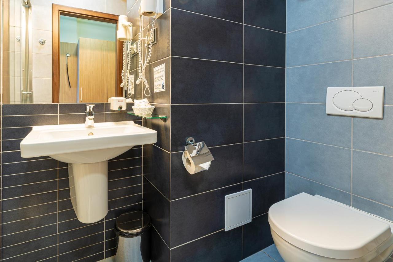Hotel Ali Baba Humenne Bagian luar foto